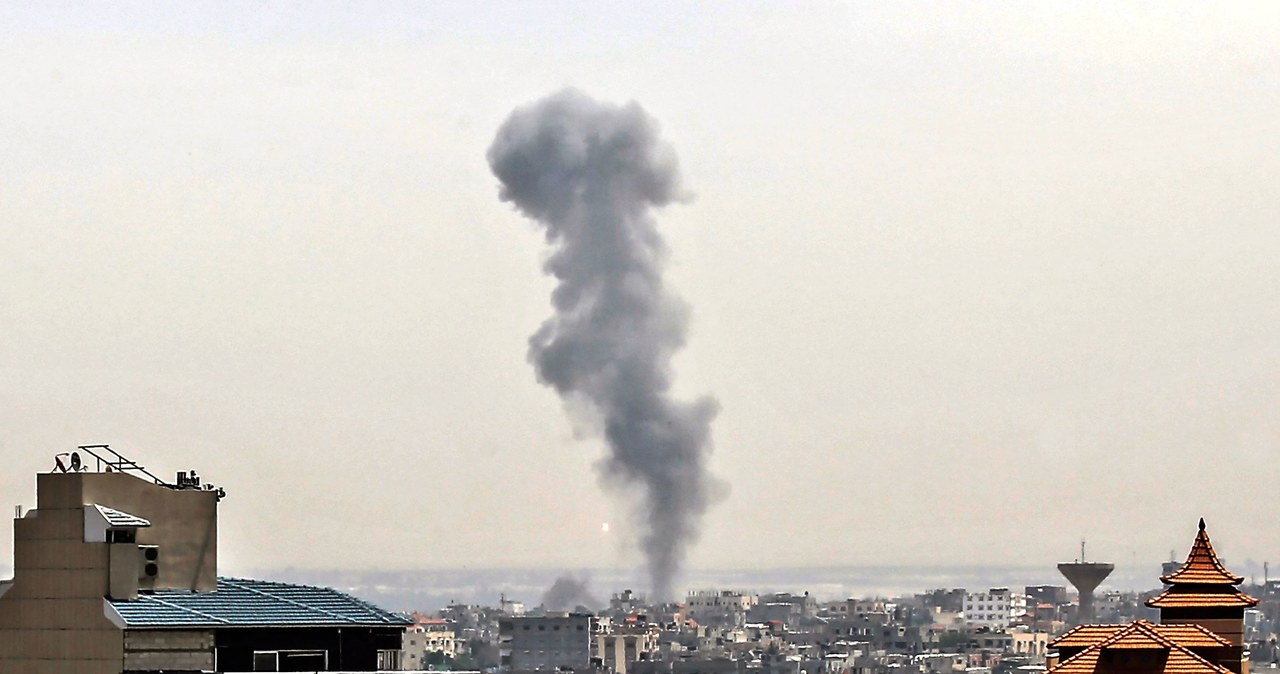 Atak rakietowy w Strefie Gazy /AFP