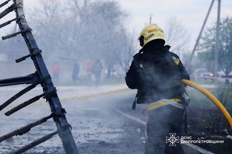 Atak Rosji na Dniepr, 14 kwietnia 2026 roku /Państwowa Służba Ratownicza Ukrainy  /
