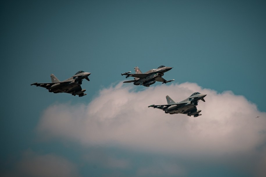 Atak Rosji na Ukrainę. Polska poderwała myśliwce /FotoGrzybowski /Shutterstock
