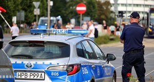 Atak w centrum miasta. Napastnik z Tarnowa wciąż na wolności
