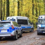 Atak w Lesie Bródnowskim. Wiadomo, jakie zarzuty usłyszą nastolatkowie 
