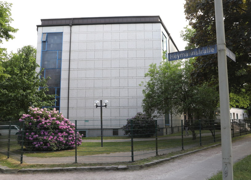 Atak w pobliżu synagogi w Hamburgu /PAP/EPA