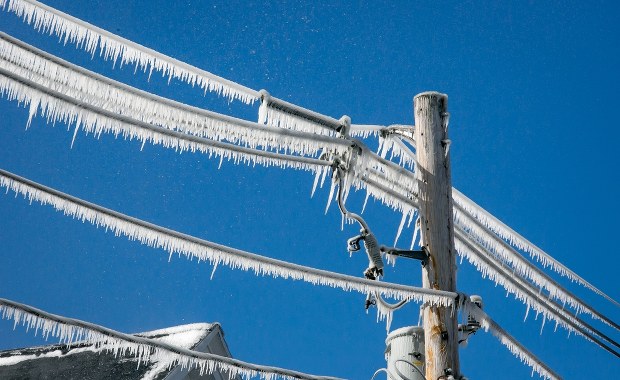 Atak zimy. Kilka tysięcy odbiorców bez prądu na północy Polski