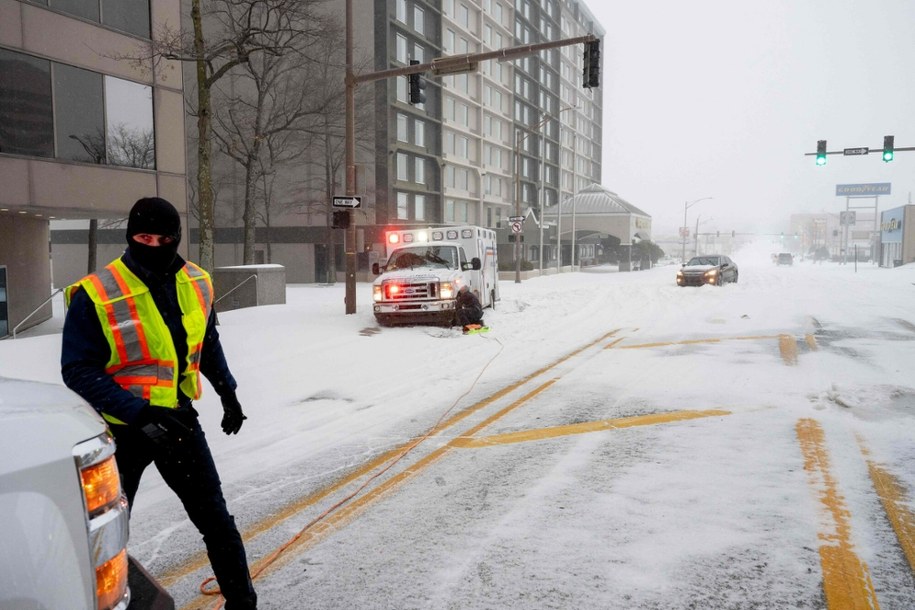 Atak zimy ma potrwać jeszcze kilka dni /WILL NEWTON/Getty AFP /East News