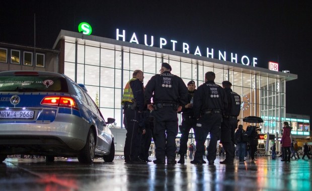 Ataki cudzoziemców na kobiety w Niemczech. „Jestem Syryjczykiem, musisz traktować mnie uprzejmie”