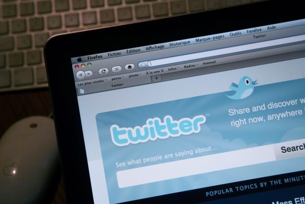 Ataki na konta w serwisie Twitter stają się coraz częstsze /AFP