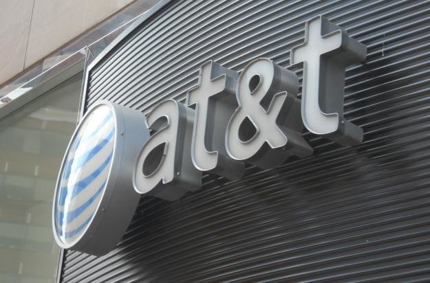 AT&T poniosło w wyniku ataków duże straty /AFP