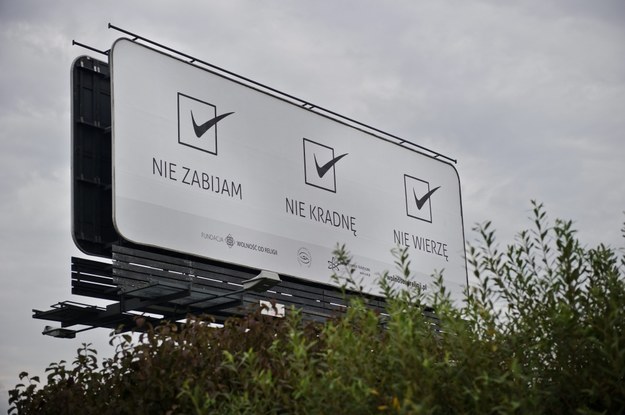 Ateistyczny billboard, który w 2012 roku zawisł w Lublinie / Wojciech Pacewicz    /PAP