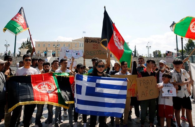 Ateny. Afgańczycy mieszkający w Grecji zorganizowali protest, by zwrócić uwagę na sytuację w ich ojczyźnie /ALEXANDROS VLACHOS /PAP/EPA