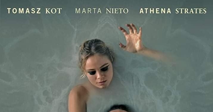 Athena Strates i Tomasz Kot na plakacie filmu "Wróg doskonały" /materiały prasowe
