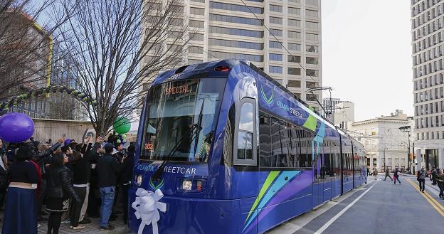 Atlanta Streetcar jeździ po pętli długości 4,34 km /EPA