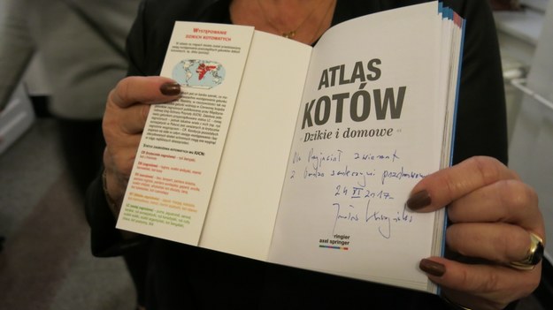 "Atlas Kotów" z dedykacja prezesa PiS Jarosława Kaczyńskiego /Marek Wiosło /RMF24