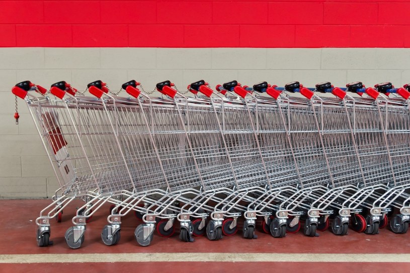 Auchan proponuje zakupy gotowych zestawów bez wchodzenia do sklepu /123RF/PICSEL
