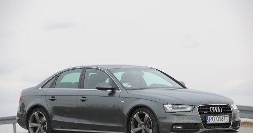 Audi A4 /Auto Moto