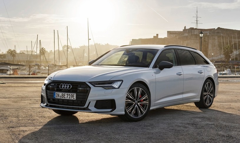 Audi A6 Avant 55 TFSI e quattro /Audi