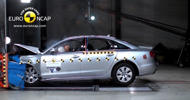 Audi A6 w teście zderzeniowym Euro NCAP /Audi