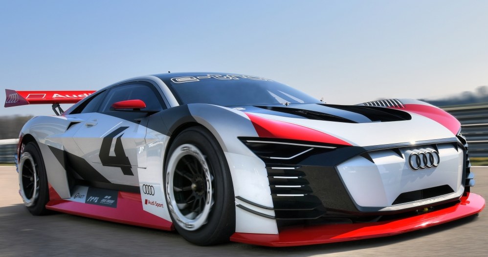 Audi e-tron Vision Gran Turismo /materiały prasowe