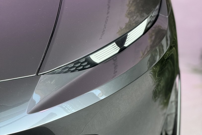 Audi Grandsphere Concept zadebiutował podczas targów motoryzacyjnych IAA w 2021 roku. Projekt pokazuje kierunek, w którym będzie podążać niemiecka marka /Sebastian Kościółek