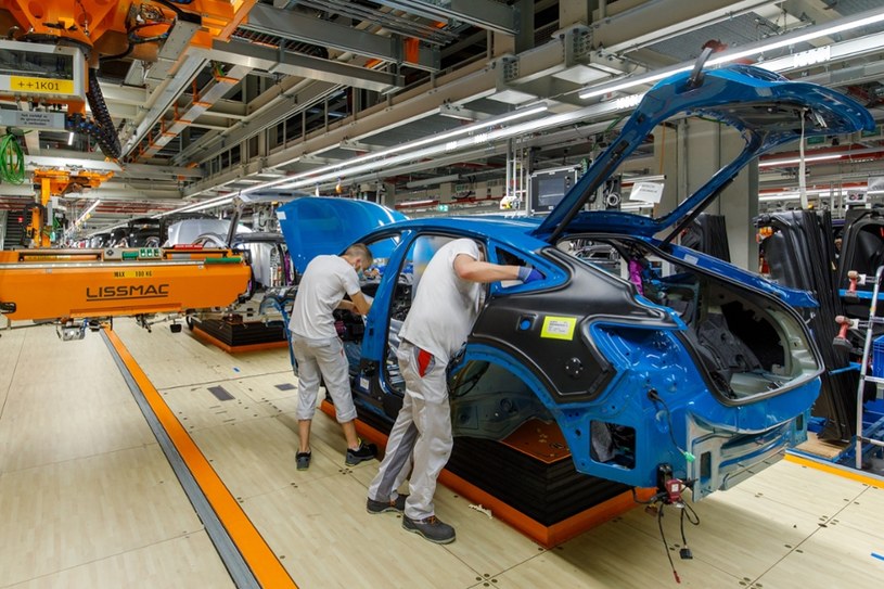 Audi planuje zwolnienia i zamknięcie fabryki. Winne auta elektryczne