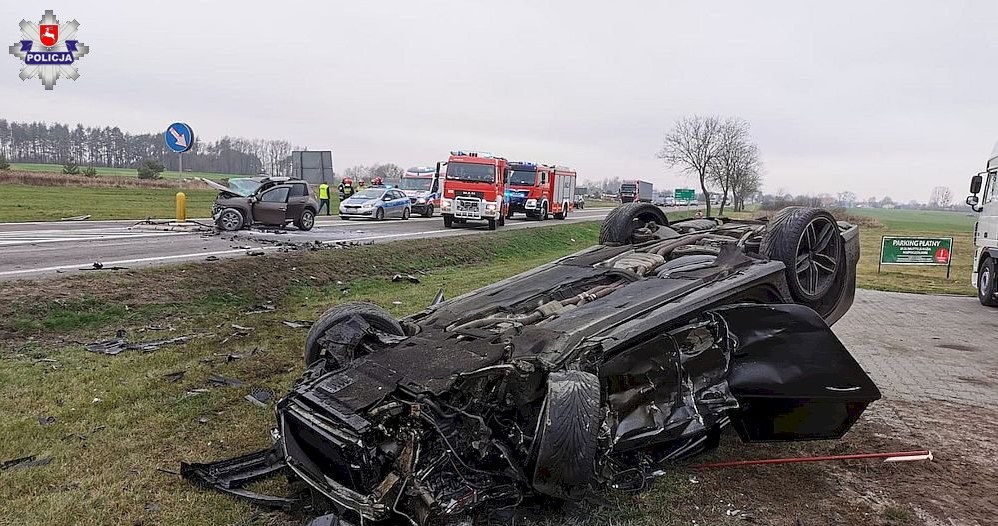 Audi po wypadku wylądowało na dachu /Informacja prasowa