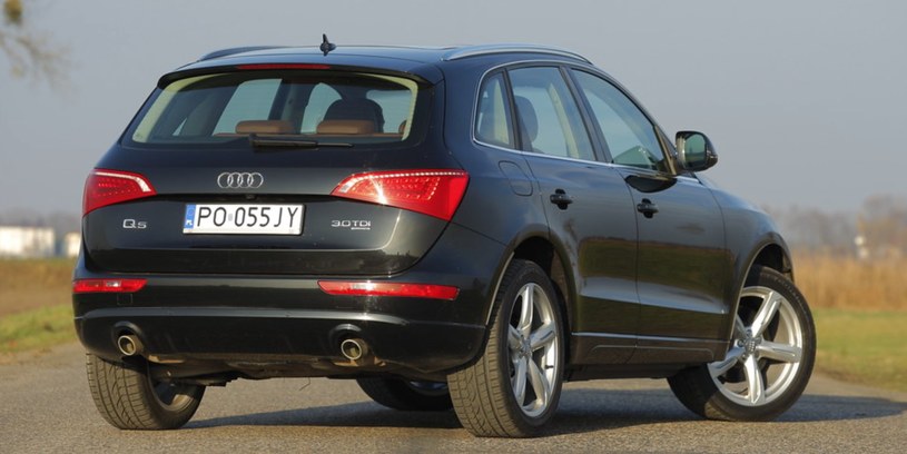 Audi Q5 ma nie tylko inny układ napędowy niż VW Tiguan, ale jest także od niego większe: dłuższe o 22 cm i szersze o 7 cm. /Motor