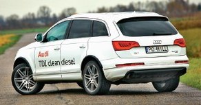 AUDI Q7: jeśli w silniku 3.0 TDI trzeba będzie wymienić rozrząd, naprawa pochłonie nawet 5 tys. zł. Sygnałem ostrzegawczym informującym o zużyciu rozrządu jest stukanie napinacza tuż po uruchomieniu silnika. /Motor