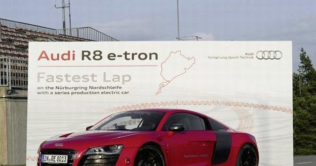 Audi R8 e-tron na Nurburgringu /Informacja prasowa