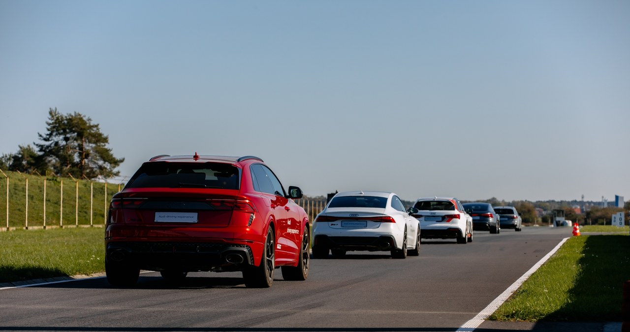 Audi RS Q8 performance waży 2350 kg, ale rozpędza się do 100 km/h w 3,6 s. Inaczej niż pozostałe modele zachowuje się na zakrętach /materiały prasowe