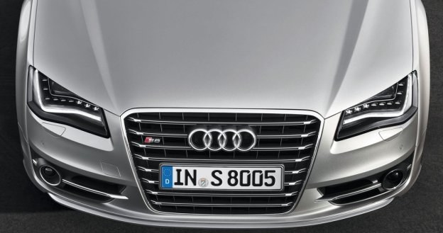 Audi S8 (2011) /Audi