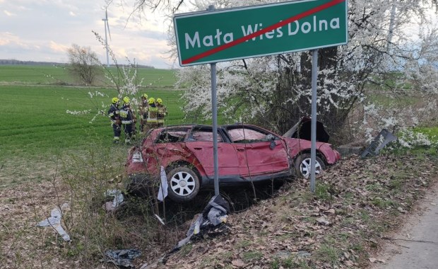 Audi wypadło z drogi, 17-latka nie żyje. 20-latek z zarzutami za wielkanocną tragedię