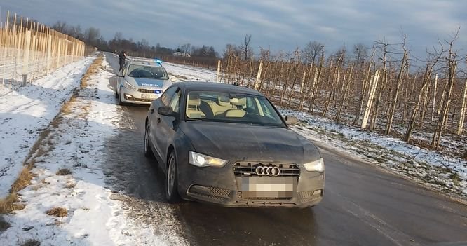 Audi zostało odzyskano po pościgu z użyciem broni /Informacja prasowa