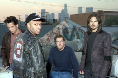 Audioslave (Brad Wilk pierwszy z prawej) /arch. AFP