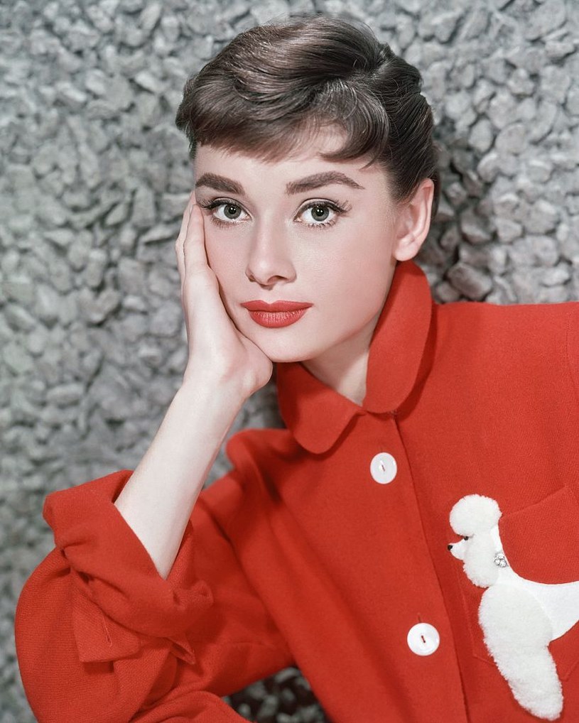 Audrey bangs: Ta grzywka to hit sezonu! /Donaldson Collection / Contributor /Getty Images