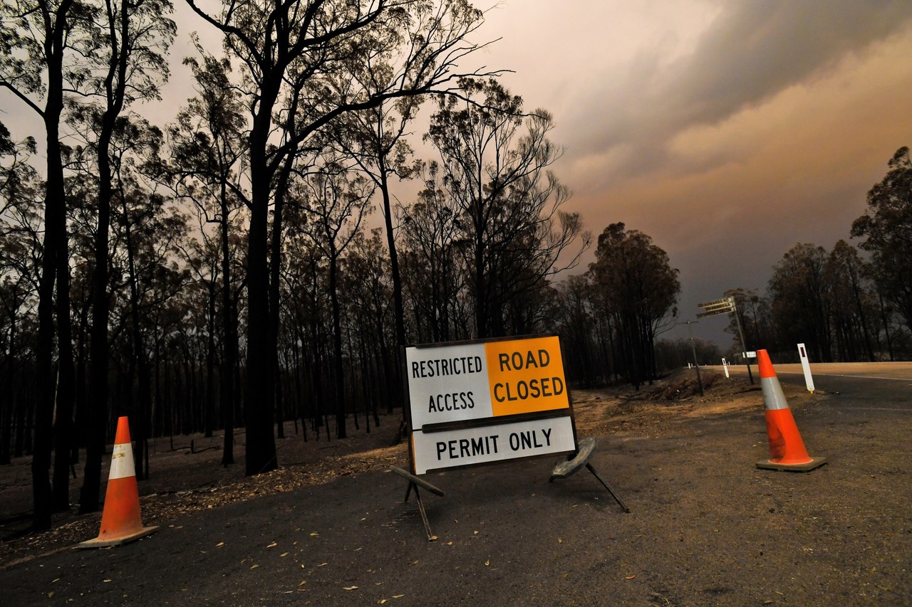 Australia płonie. "Szukajcie schronienia na własną rękę, gdy zobaczycie, że zbliża się ogień"