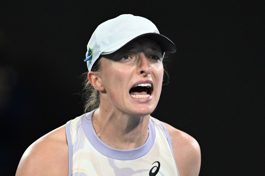 Australian Open: Szybki awans Świątek do 1/8 finału /JAMES ROSS /PAP/EPA