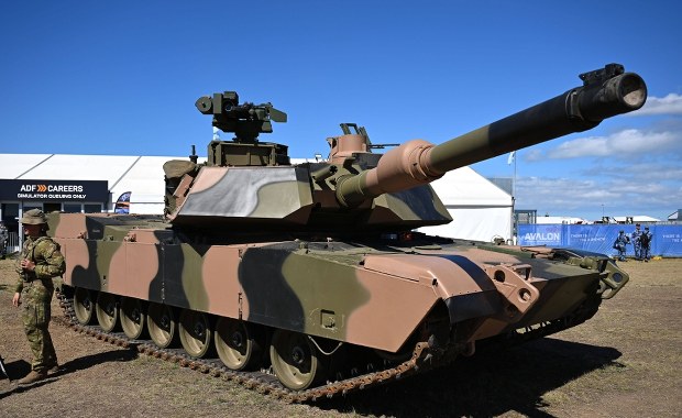 Australijska pomoc dla Ukrainy. Pierwszy sprzęt ruszył przez ocean