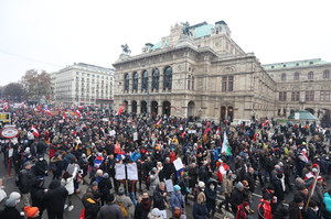 Austria: 40-tysięczna demonstracja przeciwników obostrzeń