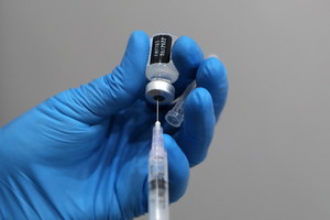 ​Austria: Parlament zadecydował o obowiązku szczepień przeciw COVID-19