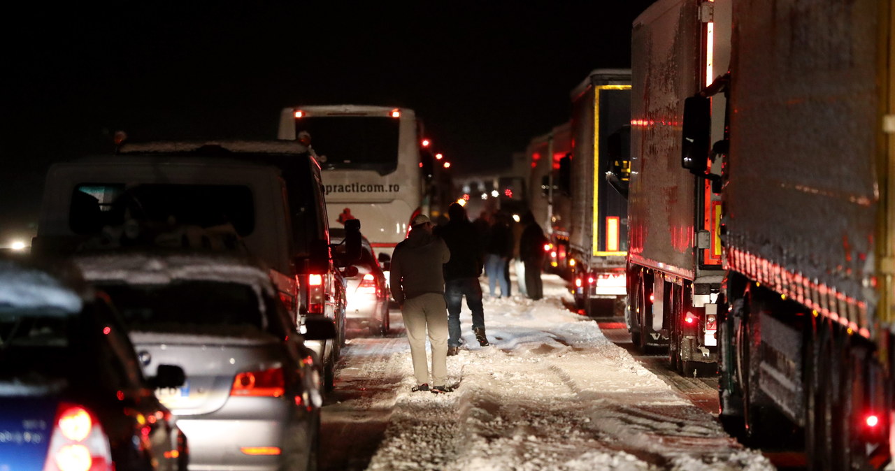 Austria: Samochody uwięzione na autostradzie A1