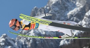 Austriacy triumfują w Planicy. Polscy skoczkowie byli ostatni