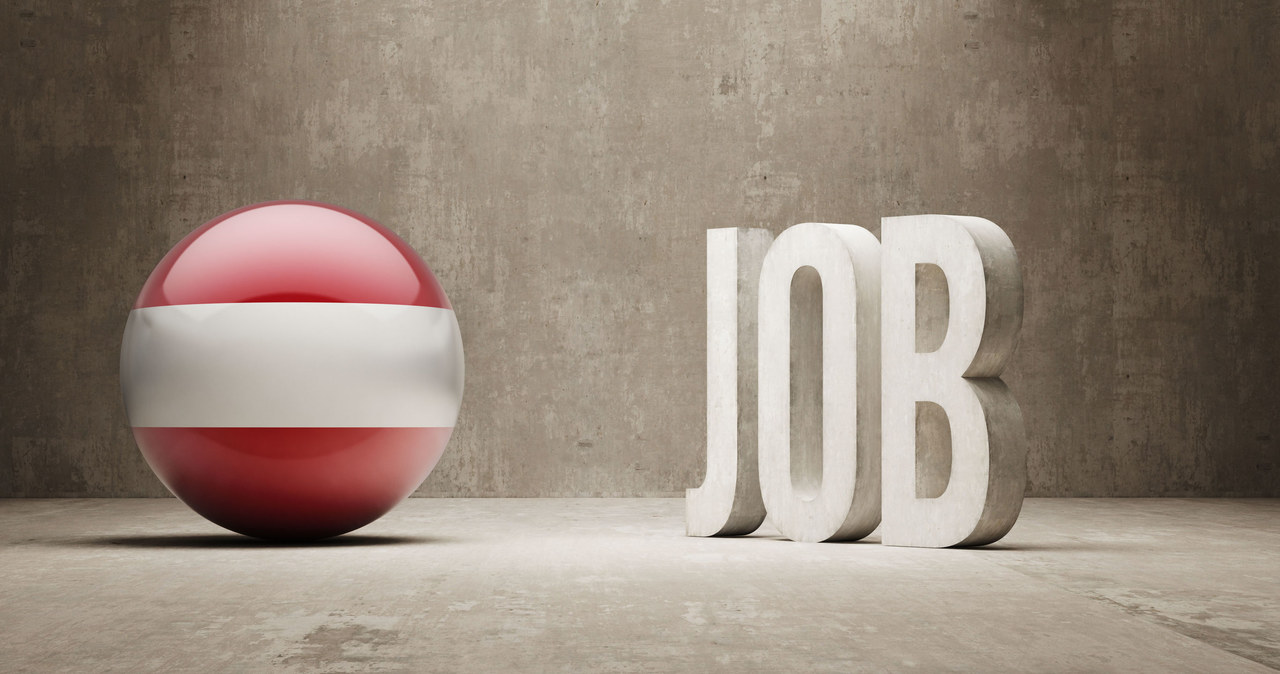 Austriacy wolą korzystać z usług legalnych firm /123RF/PICSEL