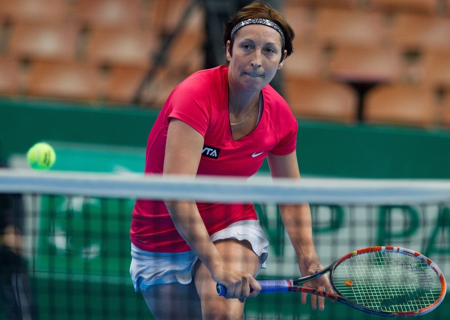 Austriaczka Yvonne Meusburger nie dała rady Agnieszce Radwańskiej /Andrzej Grygiel /PAP