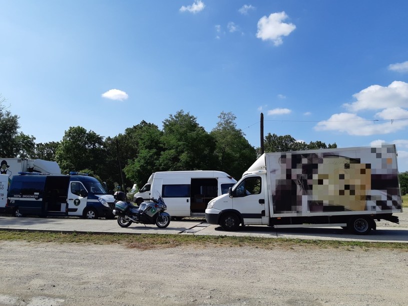 Auto było przeładowane i miało pękniętą ramę /ITD