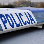 Auto dachowało na obwodnicy Wrocławia. Jedna osoba została ranna, a druga zniknęła