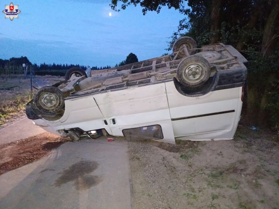 Auto dachowało /KPP Puławy /Policja