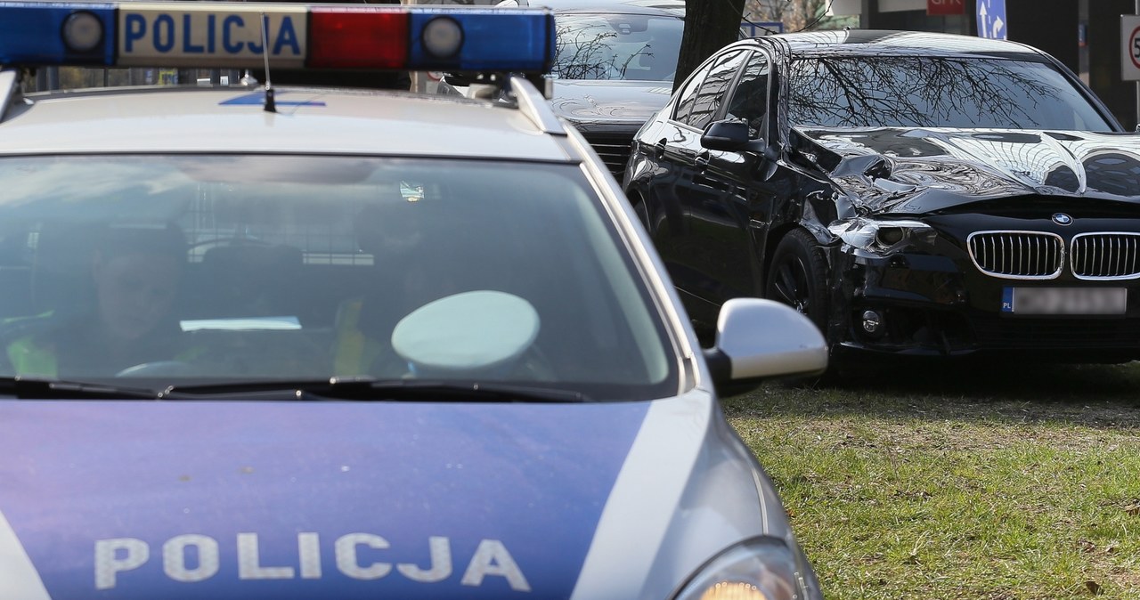 Auto, którym jechał wiceszef MON miało stłuczkę w Warszawie /Paweł Supernak /PAP