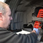 Auto pływa i gorzej hamuje? Ten element może być do wymiany