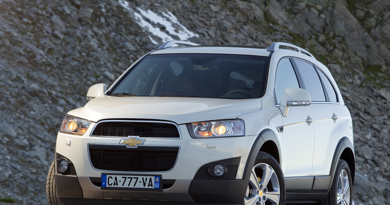 Auto przed liftingiem ma inne obudowy halogenów. /Chevrolet