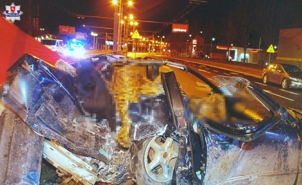 Auto roztrzaskało się na słupie, zginęło troje nastolatków. Są wyniki sekcji