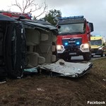 Auto senatora przewróciło się na bok. Parlamentarzysta na badaniach w szpitalu